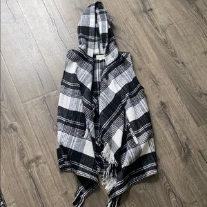 nordstrom rack hooded vest, xs but fits like small